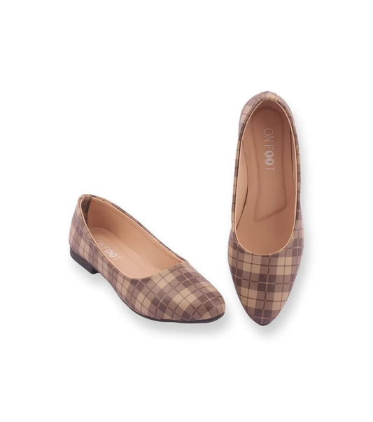 GlamHive™ Brown Printed Pumps – Elegant Design, Perfect Comfort & Everyday Sophistication