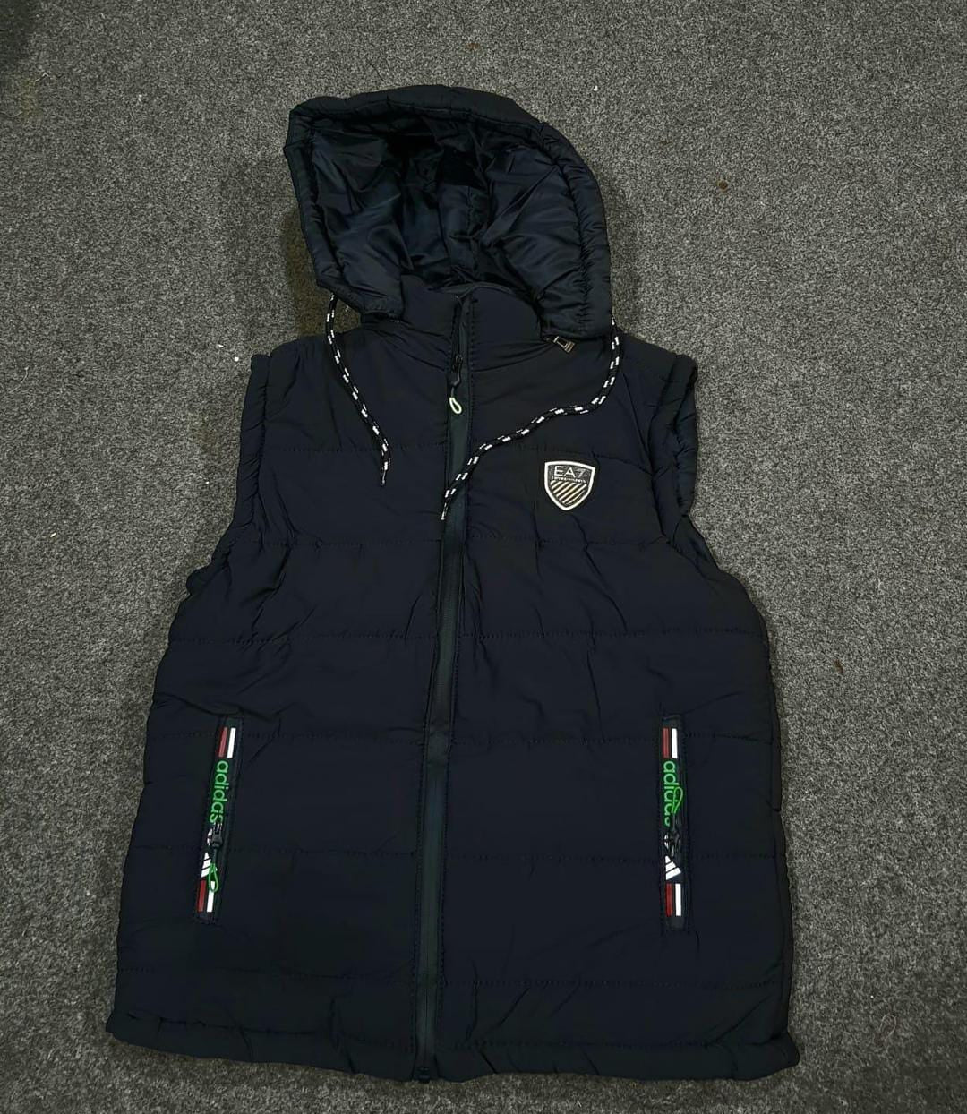 Men’s Black Hooded Parachute Sleeveless Jacket – Lightweight, Warm & Trendy