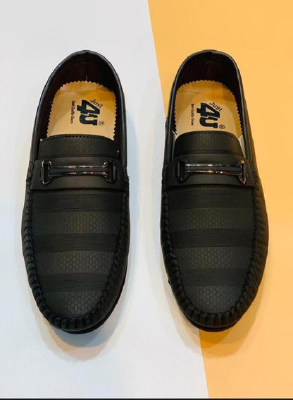 Black Textured Men’s Loafers – Lightweight Rexine Elegance