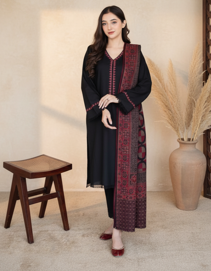 ❄️ Elegant Winter Dhanak Suit – Embroidered Shirt with Printed Dupatta & Plain Trouser