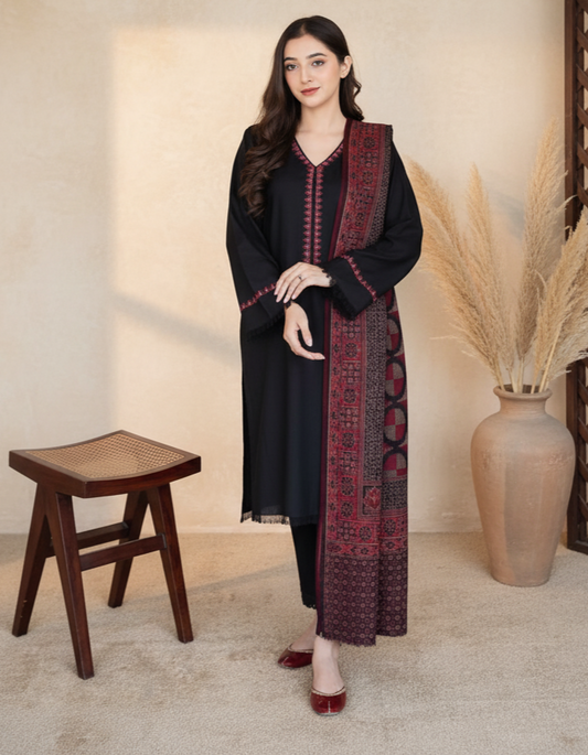 ❄️ Elegant Winter Dhanak Suit – Embroidered Shirt with Printed Dupatta & Plain Trouser