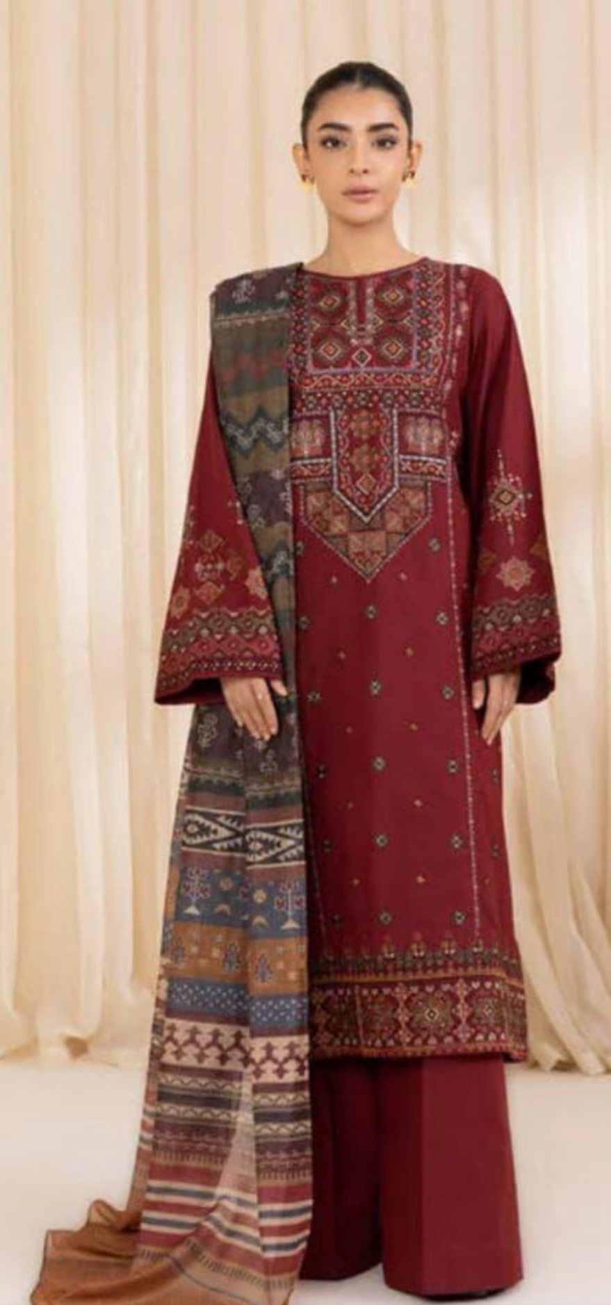 Majestic Maroon Embroidered 3-Piece Dhanak Suit – Iconic Winter Elegance
