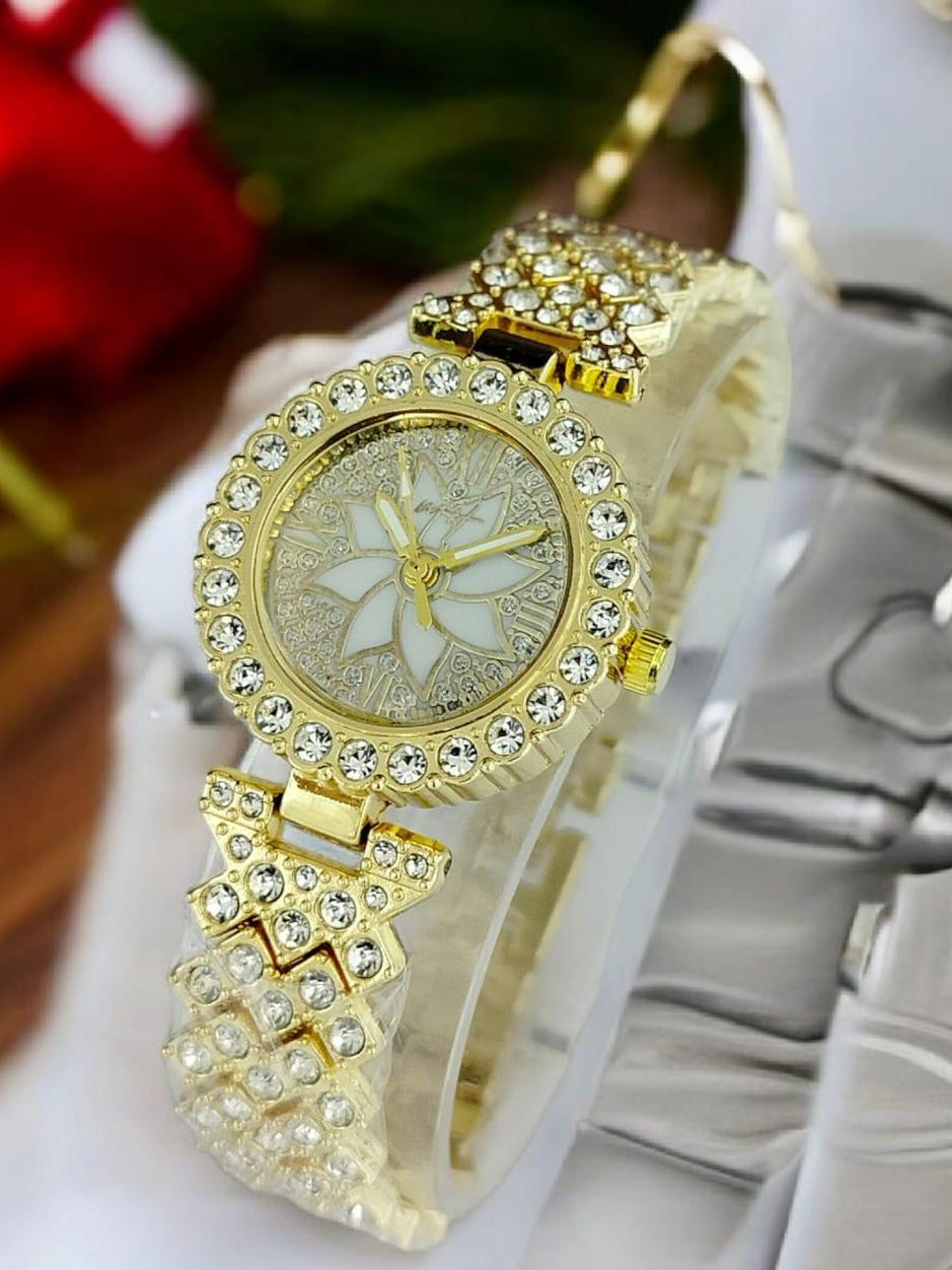 ✨ "50 % OFF Golden Stainless Steel Bracelet Watch – Luxury on Your Wrist + FREE Delivery"
