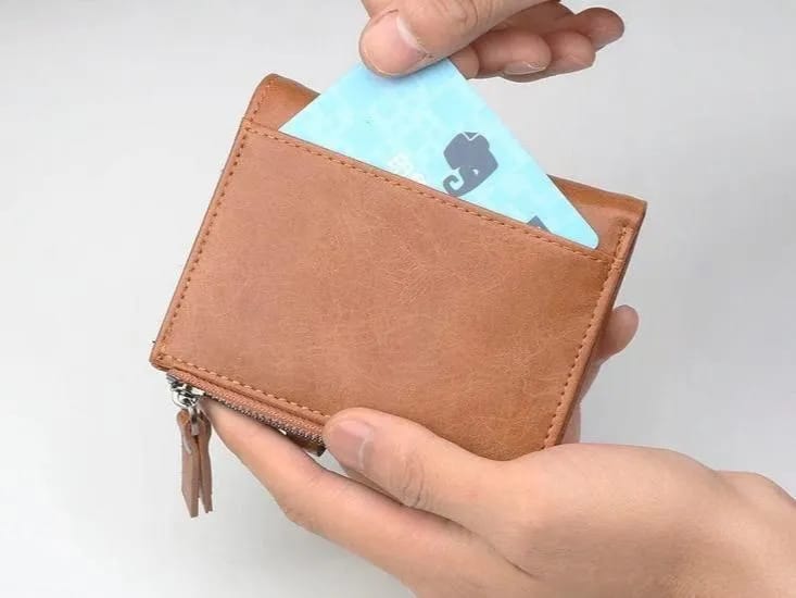 ✨ "Premium Leather Handbag – Timeless Style for Every Occasion"