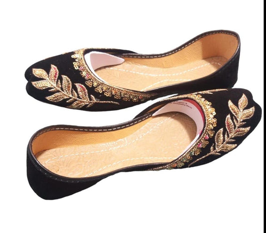 ✨ Elegant Embroidered Women’s Khussa – Handcrafted Comfort with PVC Sole ✨