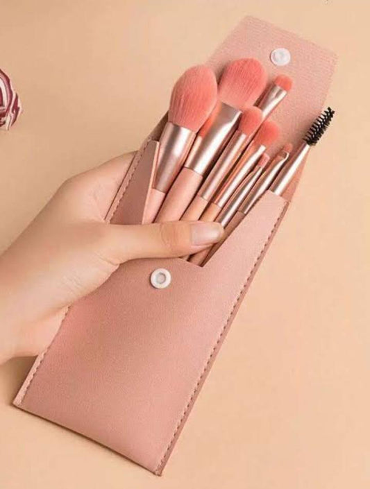 8 Pcs Makeup Brushes + Pouch